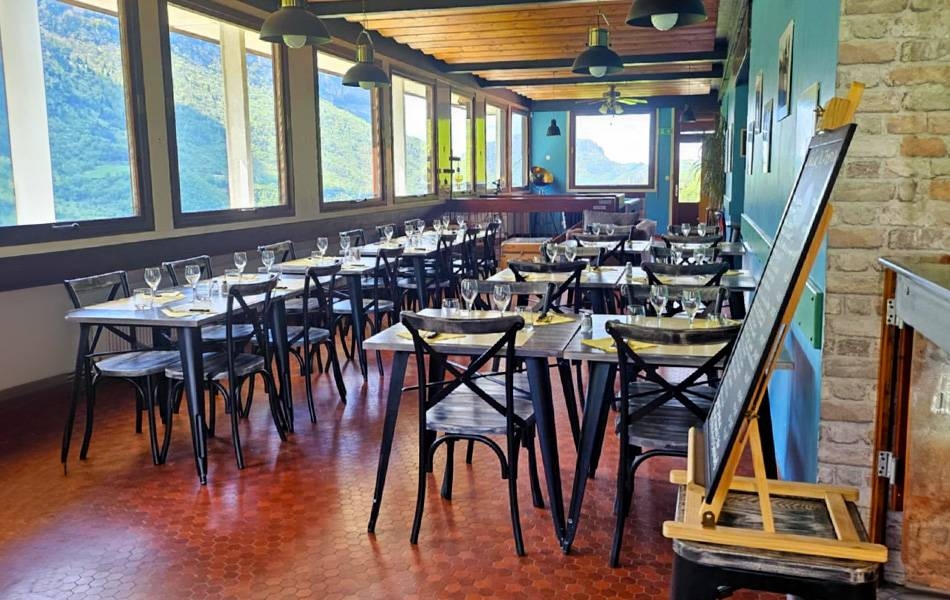 Le Restaurant - Le Refuge Du Phoenix - Restaurant Saint Jean en Royans - bien manger ECHEVIS