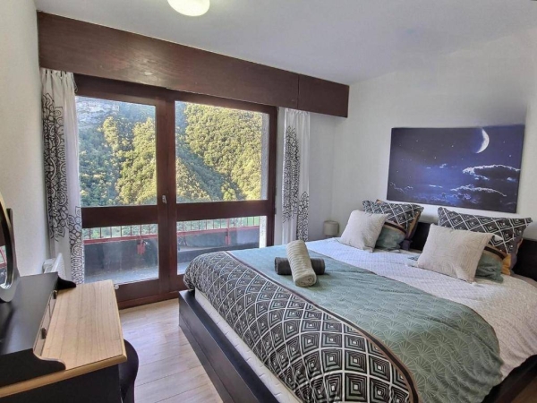 Réserver un gîte - Le Refuge Du Phoenix - Gîte Vercors - restaurant ECHEVIS