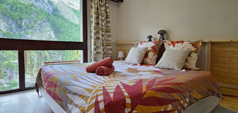 L'Hôtel - Le Refuge Du Phoenix - Hotel Vercors - manger a ECHEVIS